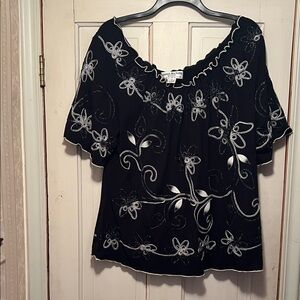 Lauren Michelle Black and White Floral Blouse